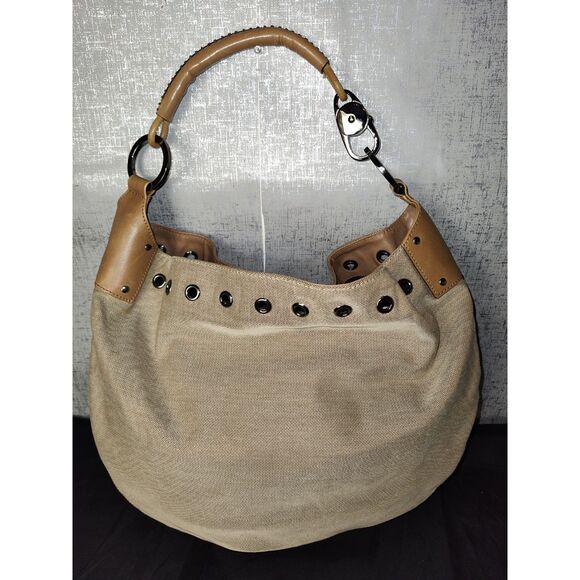 Gucci Linen and Leather Shoulder Bag - Picture 2 of 9